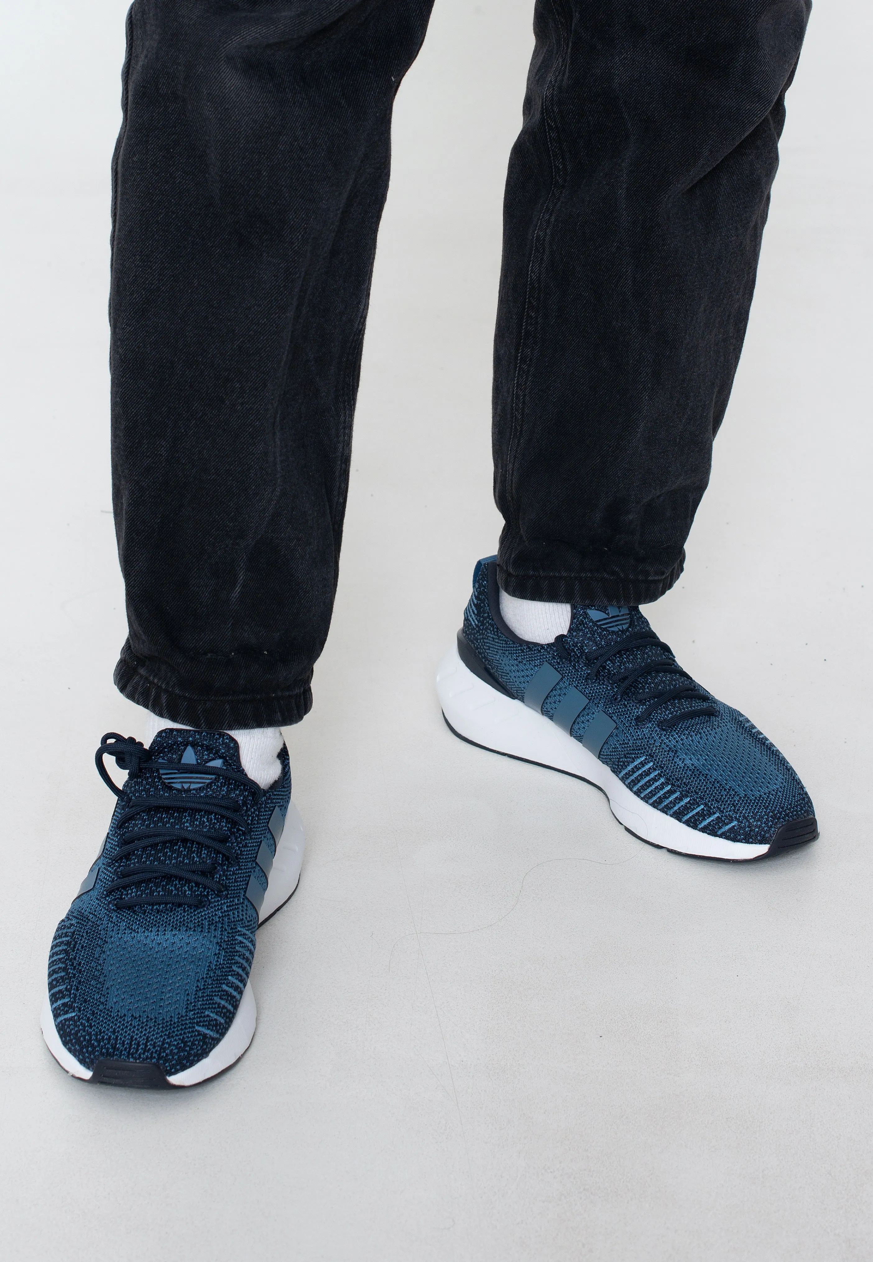 Adidas - Swift Run 22 Legink/Altblu/Ftwwht - Shoes