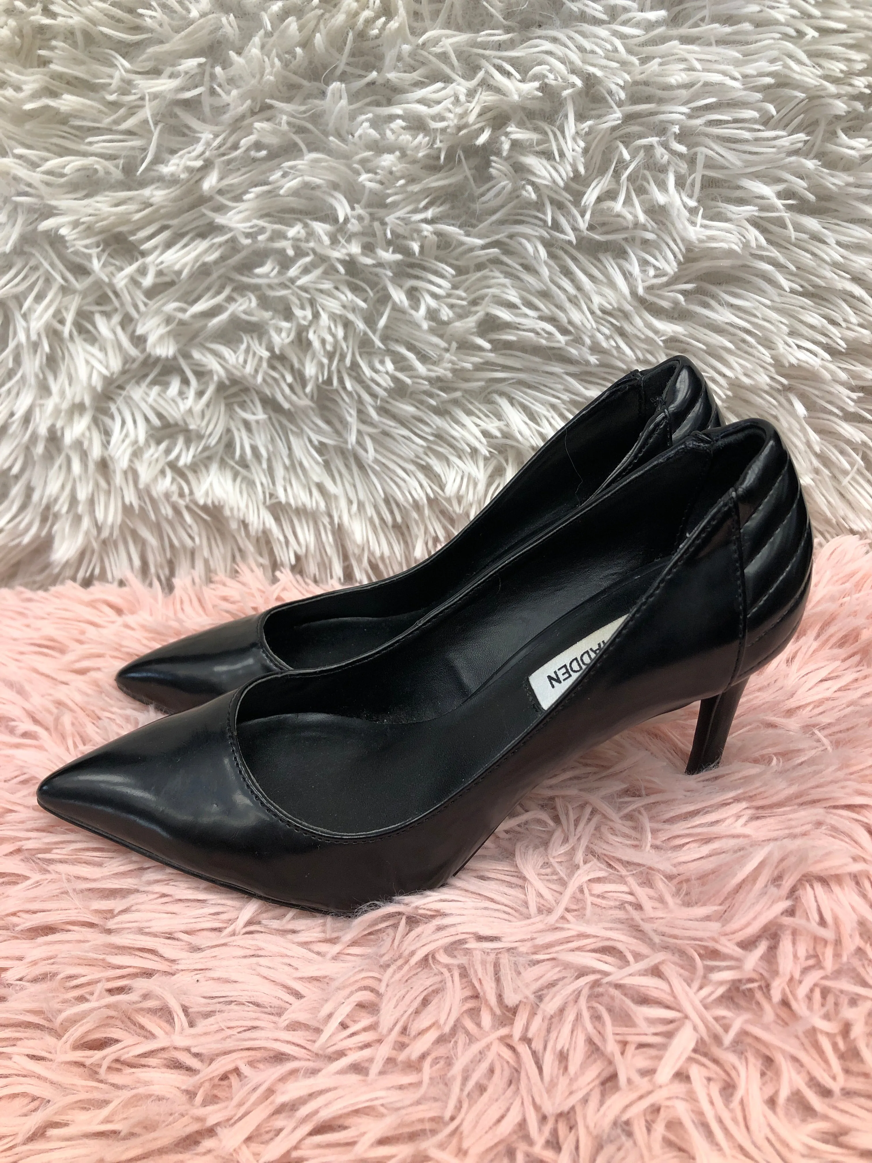 Black Shoes Heels Stiletto Steve Madden, Size 6