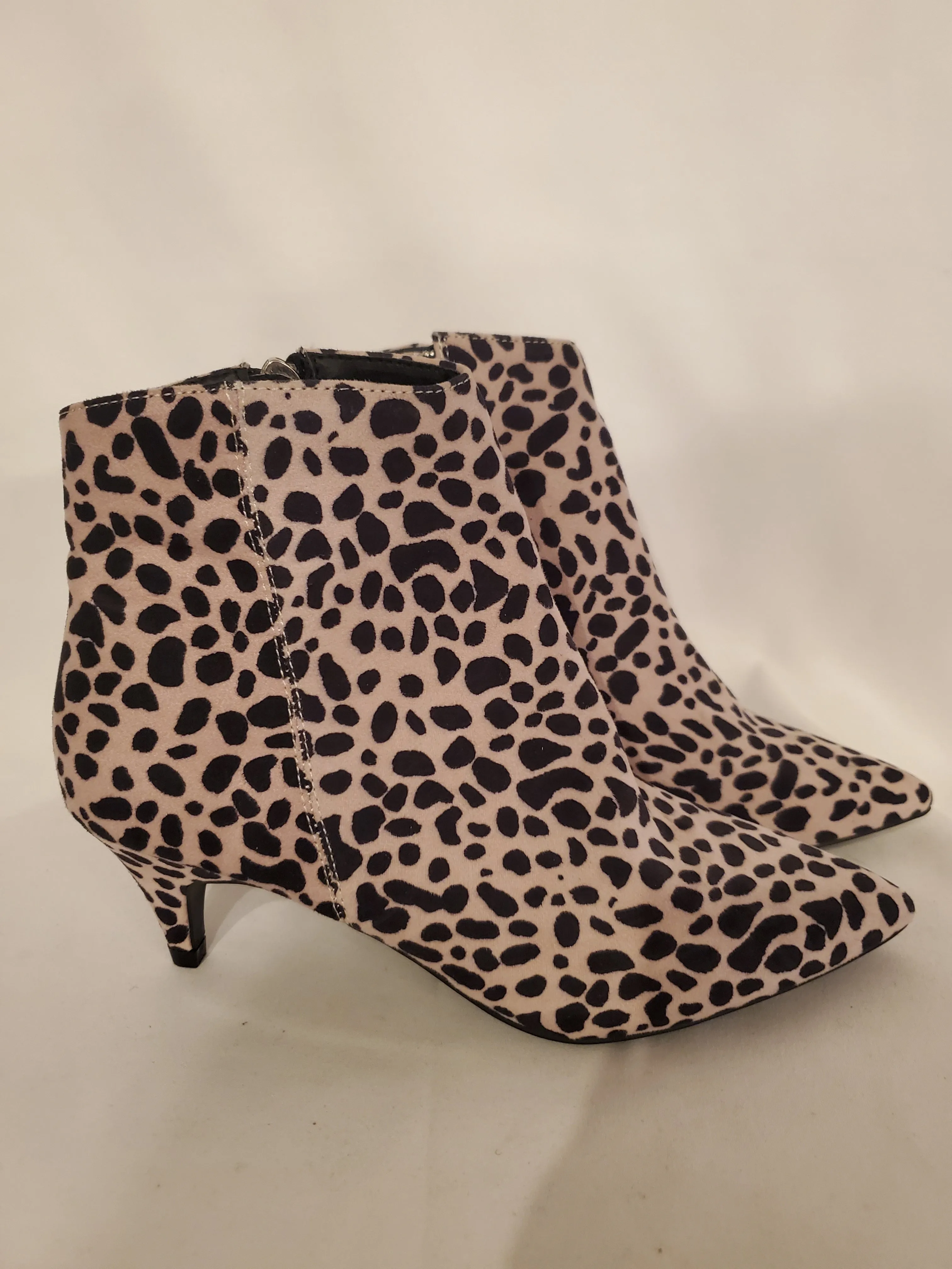 Boots Ankle Heels By Qupid  Size: 5.5