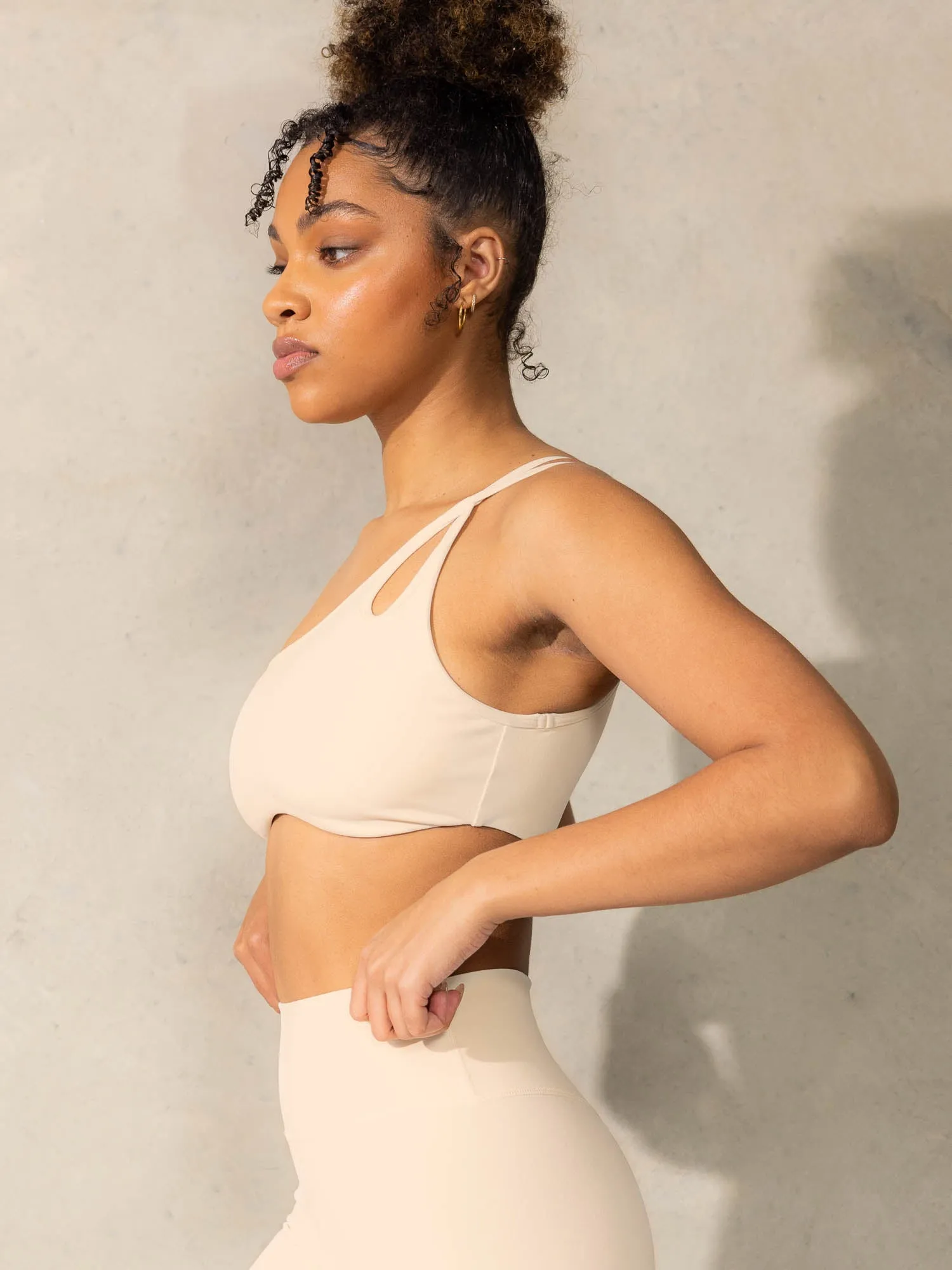 Empower One Shoulder Sports Bra - Vanilla