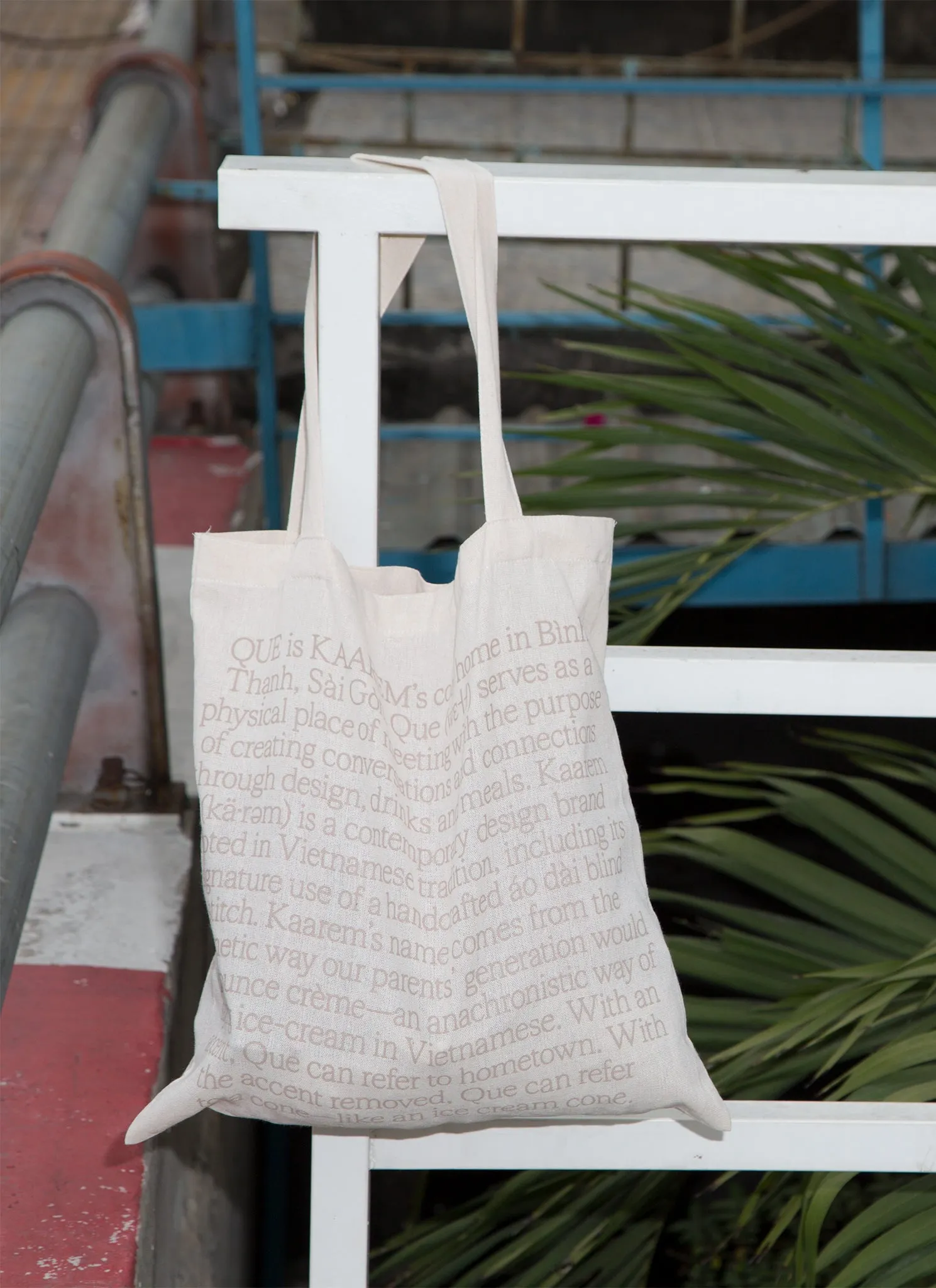 QUE Official Reusable Tote Bag