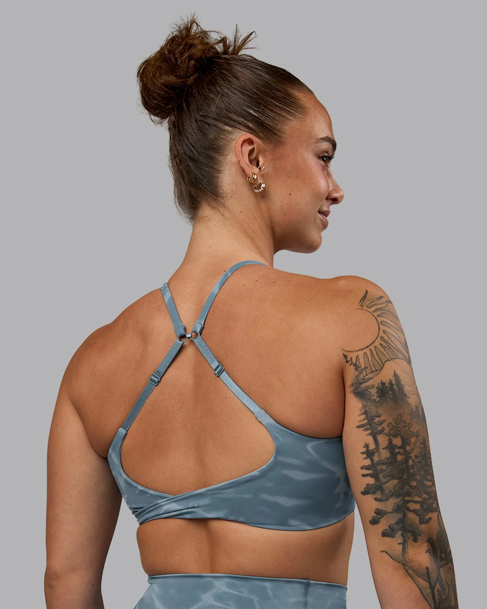 Twist Sports Bra - Tranquil-Elemental Blue